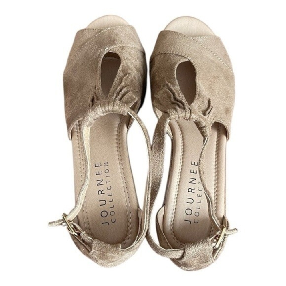 Journee Collection Kedzie Gold Tan Faux Suede Wedge Sandals Women’s Size 7 NWOB - Picture 7 of 9